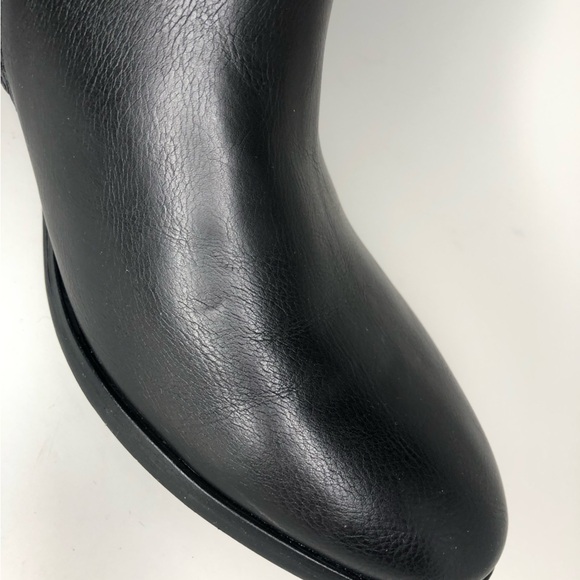 Eva & Zoe Faux Leather Zip Closure Almond Toe Ankle Bootie Size 9 - Picture 7 of 12